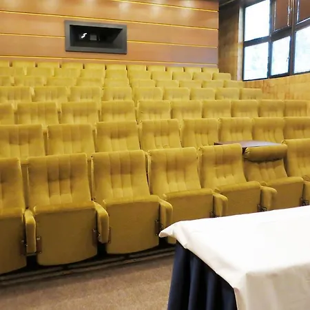 Retro Suza 2* ブラチスラヴァ